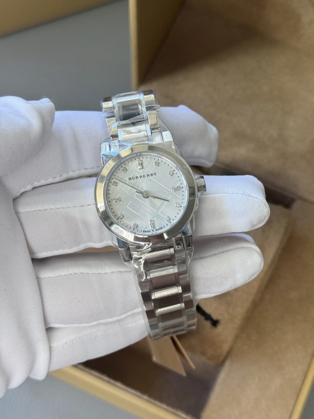 Burberry Bu9213 Ladies The City Diamonds Steel 26mm Watch
